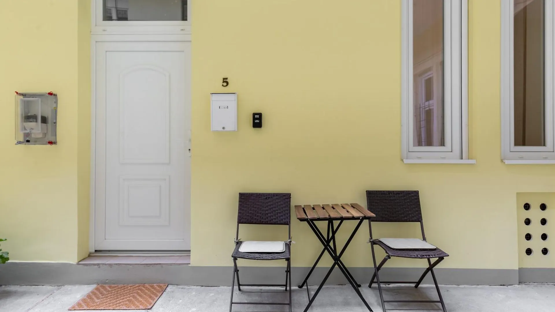 Cosy Home By Stn Budapest 0*,  Magyarország